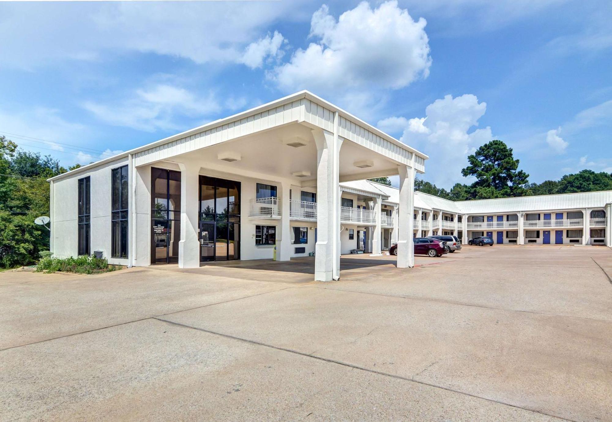 15 Romantic Hotels for Couples Across the American South