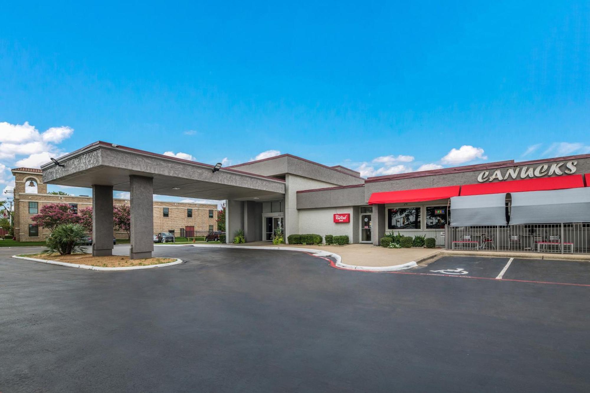 4 Budget Hotels Near Legoland Discovery Center DFW Worth Booking