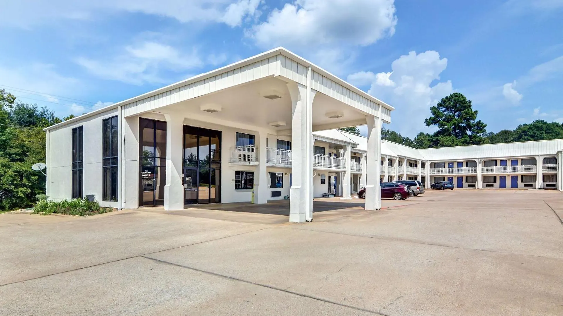 15 Romantic Hotels for Couples Across the American South