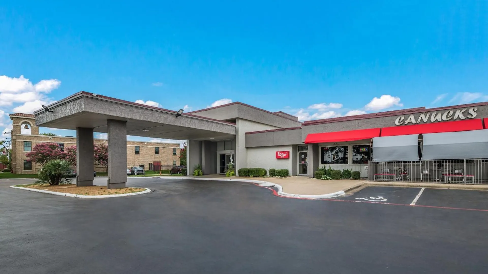 4 Budget Hotels Near Legoland Discovery Center DFW Worth Booking